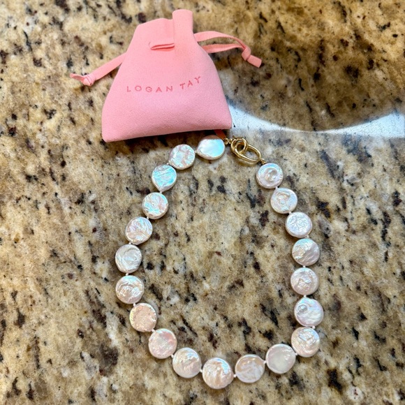 Logan Tay Pearl Choker Necklace - Picture 1 of 5